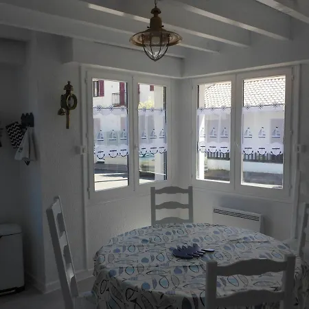 Ferienhaus De Standing 200 M *